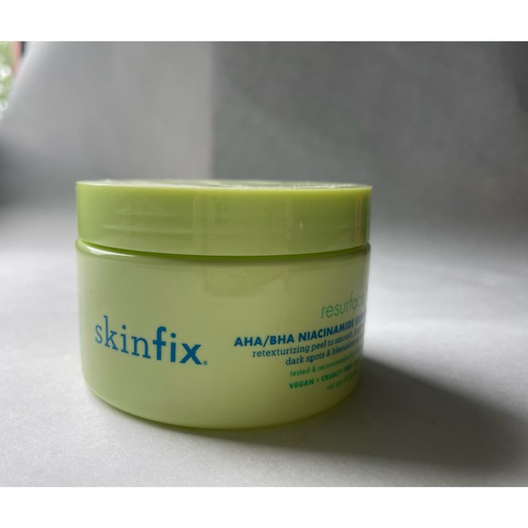 skinfix Other - Skinfix Resurface+ AHA BHA Niacinamide Exfoliating Pads for Face Body